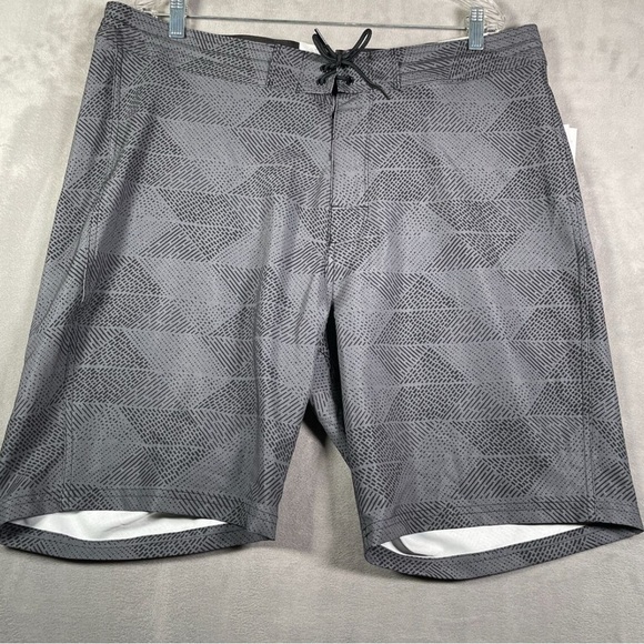 THREE Men's Swim Shorts - Picture 1 of 5